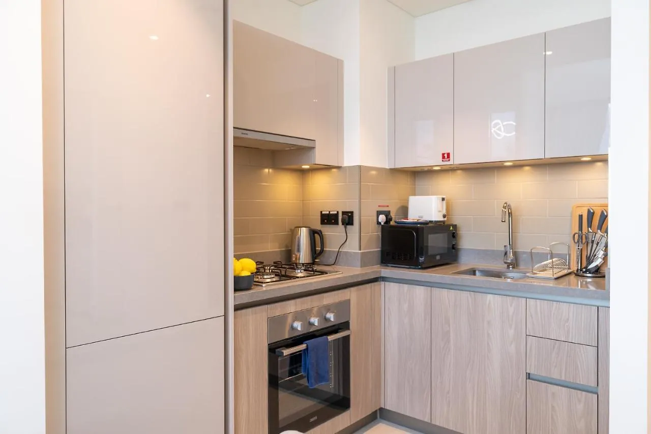 Vogue Sobha Hartland Lush Oasis Near Downtown Apartment Dubai